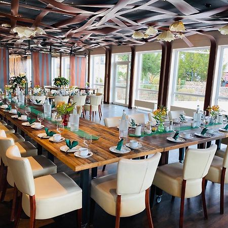 Bergwirtschaft Wilder Mann Hotel Und Restaurant ドレスデン エクステリア 写真