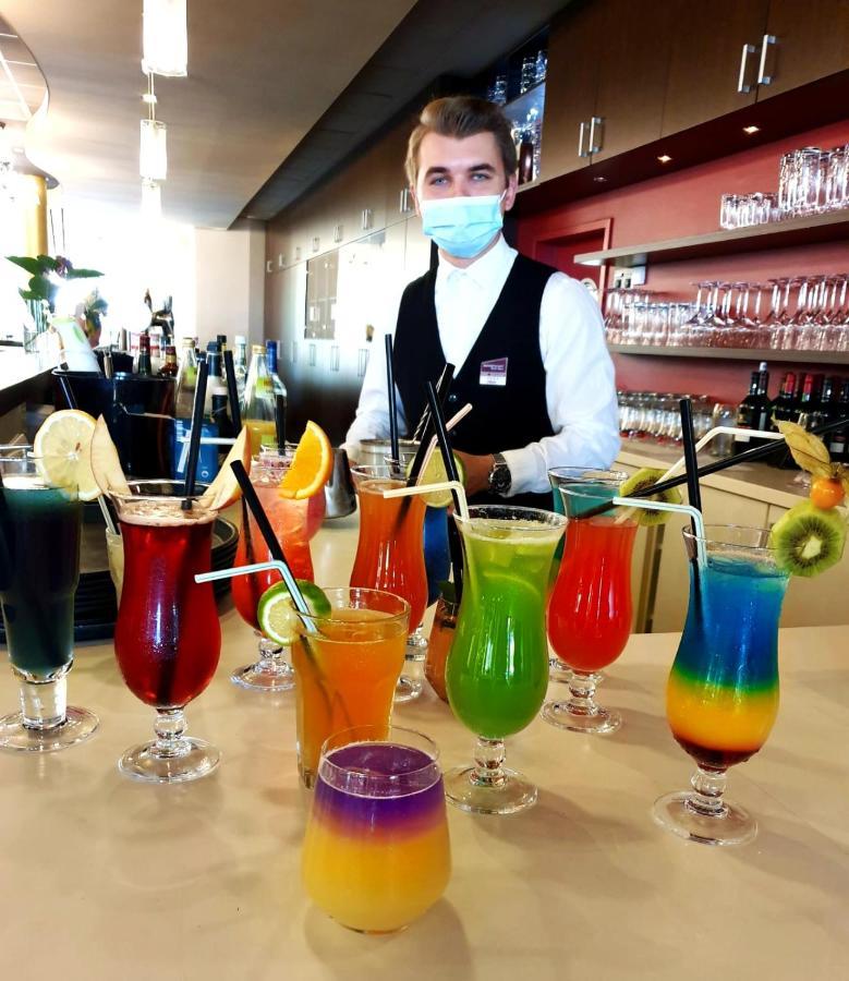 Bergwirtschaft Wilder Mann Hotel Und Restaurant ドレスデン エクステリア 写真