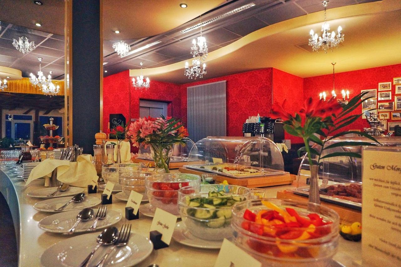 Bergwirtschaft Wilder Mann Hotel Und Restaurant ドレスデン エクステリア 写真