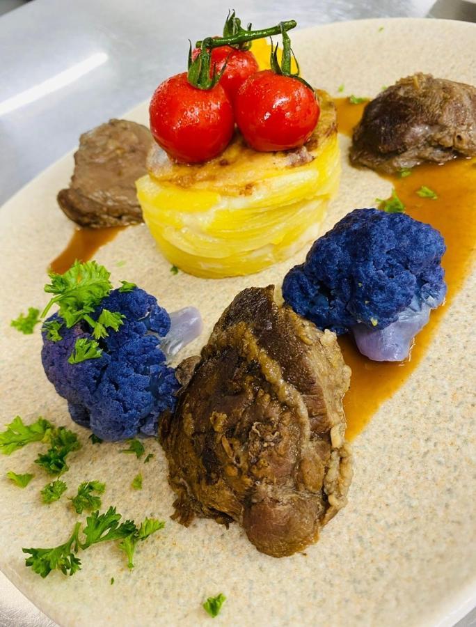 Bergwirtschaft Wilder Mann Hotel Und Restaurant ドレスデン エクステリア 写真
