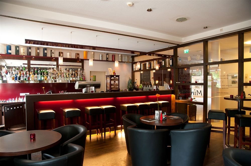 Bergwirtschaft Wilder Mann Hotel Und Restaurant ドレスデン エクステリア 写真